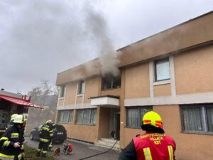 Wohnungsbrand in Völkendorf: Zwei Personen verletzt