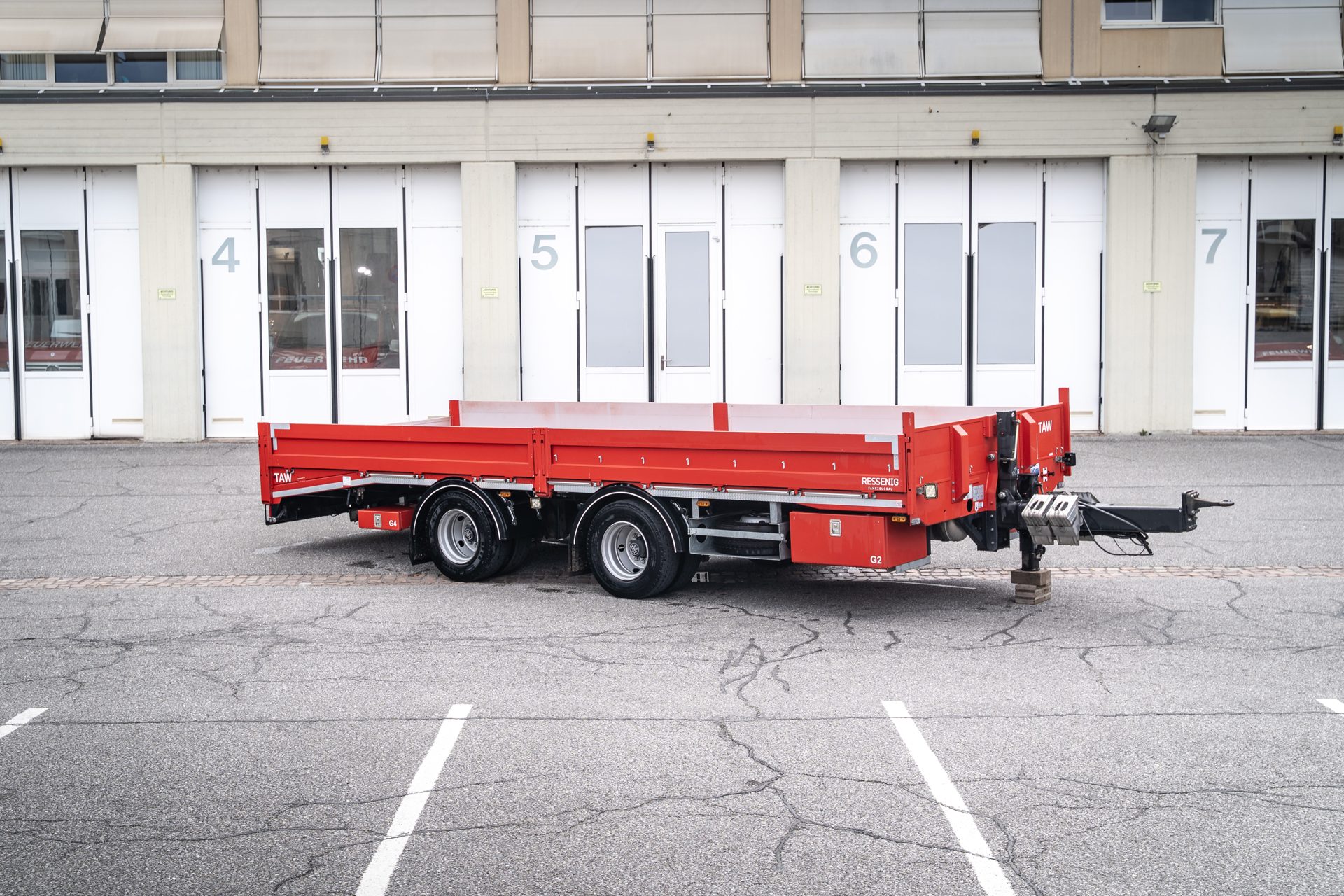 Tieflader mit Wechselaufbau