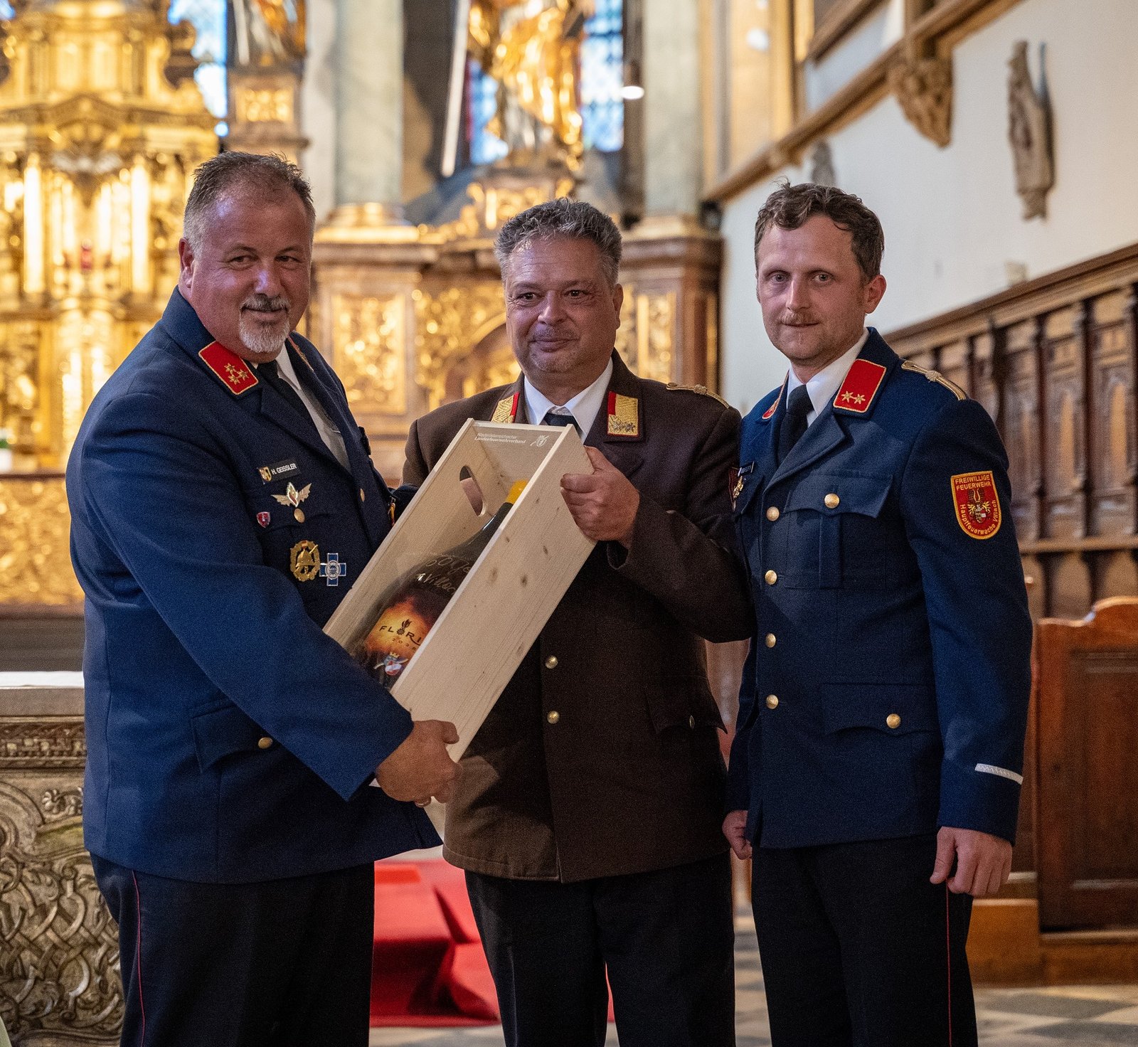 Gratulation an die Partnerfeuerwehr Gloggnitz