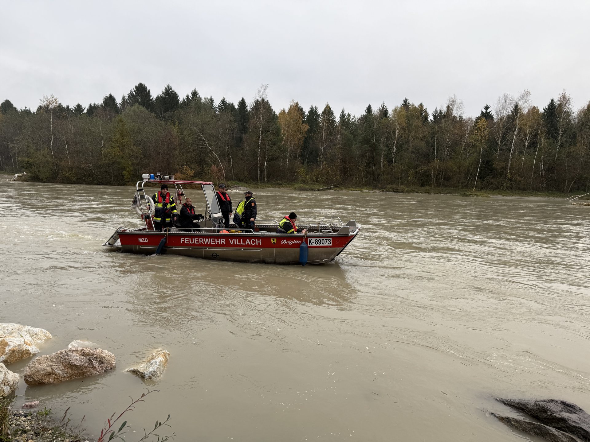 Bootseinsatz auf der Drau